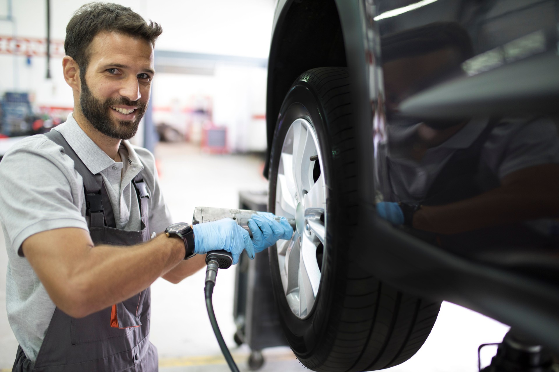 Tire changing at car service