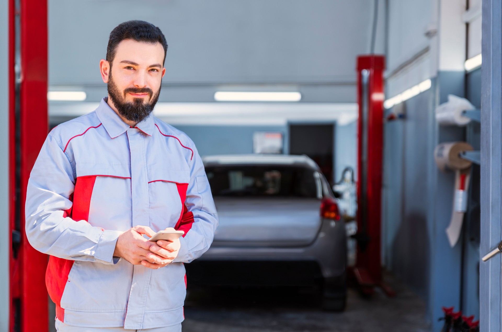 Mobile Contact With Car Mechanic